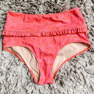 XL Kortni Keane Mid Ruffle Bottoms